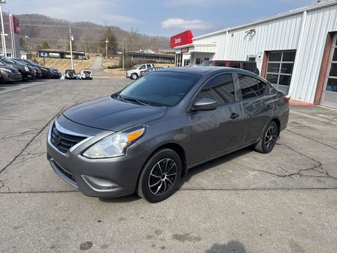 Used 2017 Nissan Versa S image 4