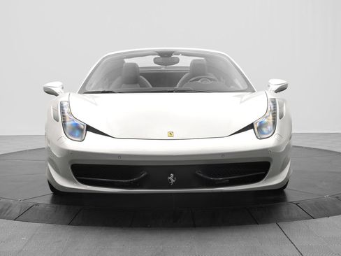 Used 2012 Ferrari 458 Spider RWD image 2