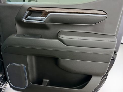 Used 2024 GMC Sierra 1500 Elevation image 31