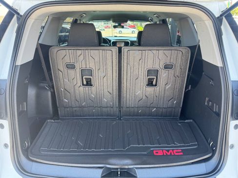 Used 2018 GMC Acadia SLE FWD image 17