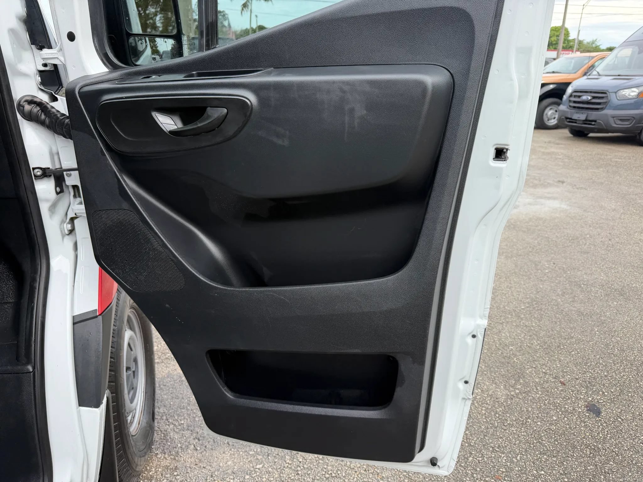 Used 2022 Mercedes-Benz Sprinter 2500 image 16