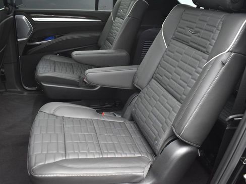 Used 2026 Cadillac Escalade ESV Platinum Sport w/ LPO, Floor Liner Package AWD/4WD image 26