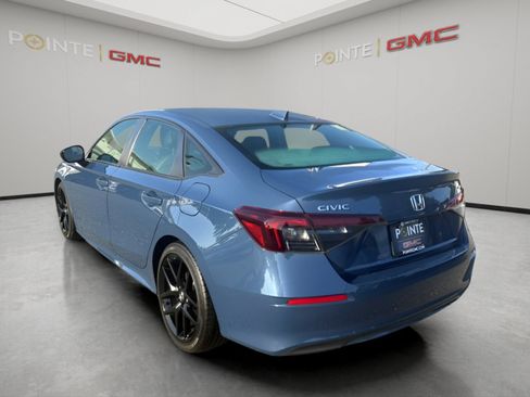 Used 2025 Honda Civic Sport image 5