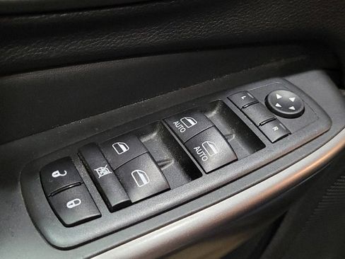 Used 2020 Jeep Cherokee Limited AWD/4WD image 27