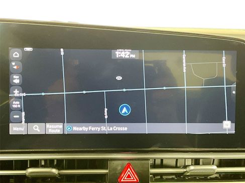 Used 2024 Hyundai Elantra Limited FWD image 20