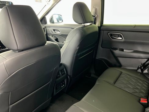 New 2026 Nissan Rogue Platinum w/ Platinum Premium Package image 19