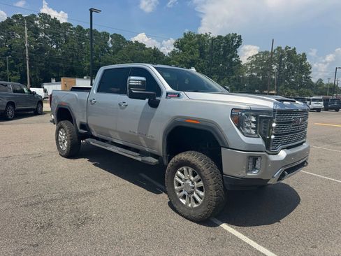 Used 2020 GMC Sierra 2500 Denali w/ Denali Ultimate Package AWD/4WD image 8