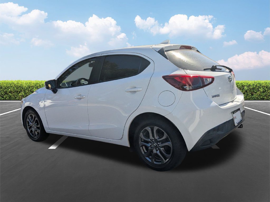 Used 2020 Toyota Yaris XLE FWD image 7