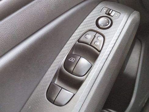 Used 2024 Nissan Altima 2.5 SV image 21