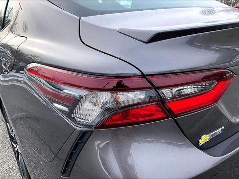 Used 2024 Toyota Camry SE image 33