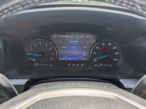 Used 2020 Ford Explorer XLT RWD image 13