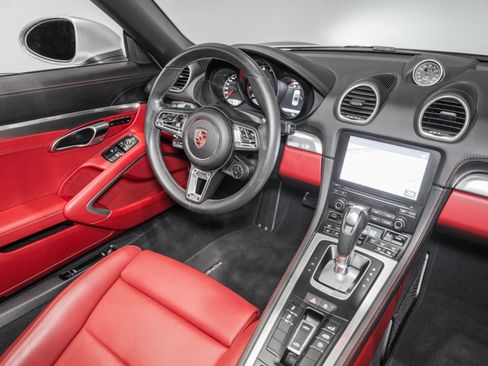 Used 2024 Porsche 718 Boxster GTS RWD image 22