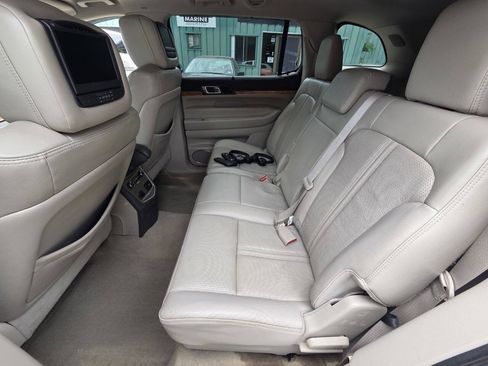 Used 2011 Lincoln MKT AWD w/ 101A Rapid Spec Order Code image 16