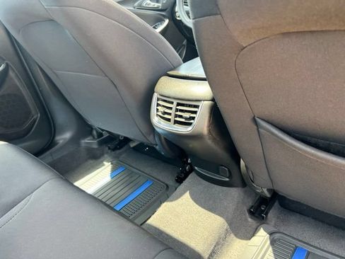 Used 2023 Chevrolet Malibu LT FWD image 24