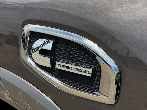 Used 2018 Nissan Titan Platinum Reserve w/ Platinum Utility Package AWD/4WD image 8