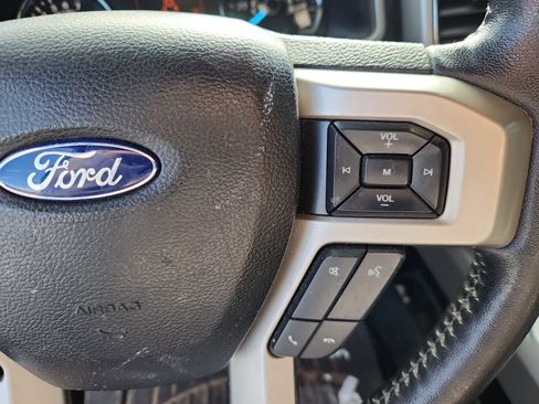Used 2018 Ford F150 Lariat w/ Equipment Group 502A Luxury image 14