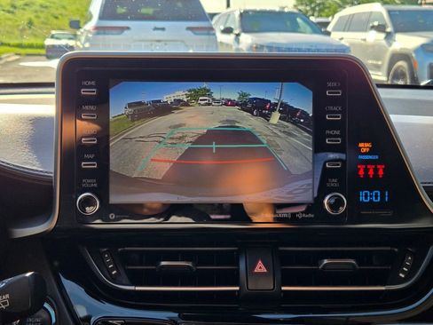 Used 2019 Toyota C-HR Limited FWD image 22