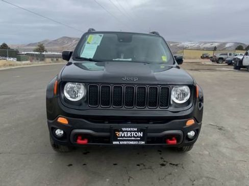 Used 2022 Jeep Renegade Trailhawk image 3