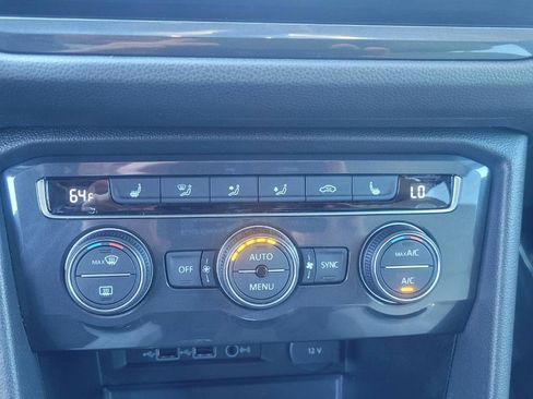 Used 2019 Volkswagen Tiguan SE w/ Panoramic Sunroof Package AWD/4WD image 28