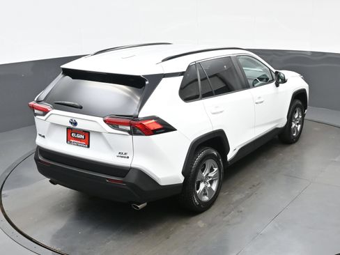 Used 2022 Toyota RAV4 XLE AWD/4WD image 40