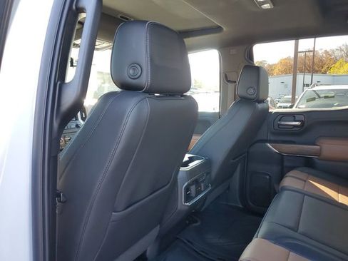 Used 2020 Chevrolet Silverado 1500 High Country w/ Technology Package image 14