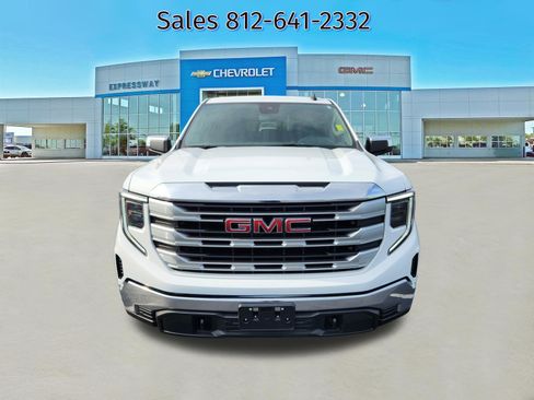Used 2025 GMC Sierra 1500 SLE w/ Preferred Package AWD/4WD image 2