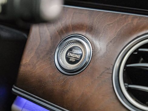 Used 2017 Mercedes-Benz E 300 image 21