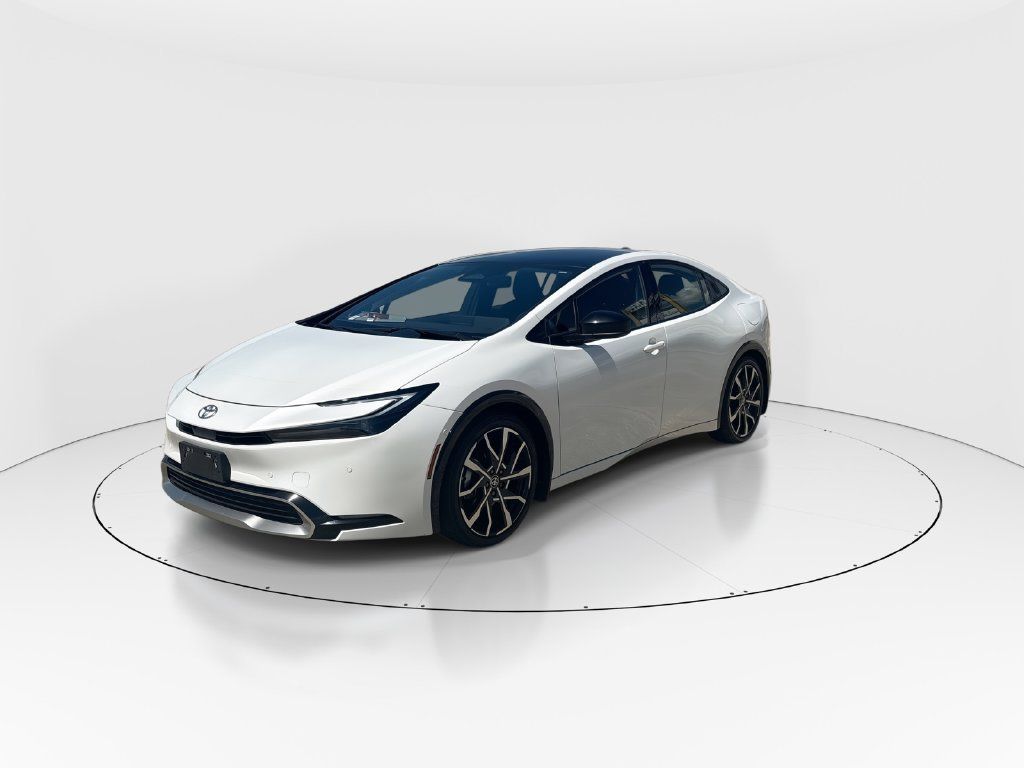 Used 2024 Toyota Prius Prime Premium w/ Advanced Technology Package FWD image 4