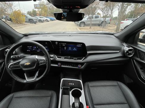 Certified 2025 Chevrolet Equinox LT w/ Convenience Package II image 10