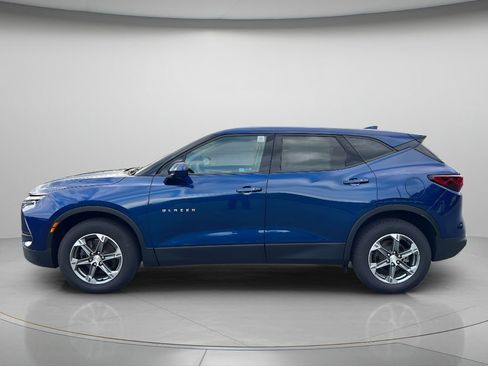 Used 2023 Chevrolet Blazer LT w/ Driver Confidence Package AWD/4WD image 4