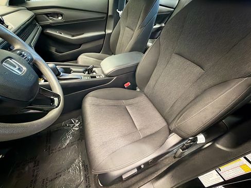 Used 2023 Honda Accord EX image 11