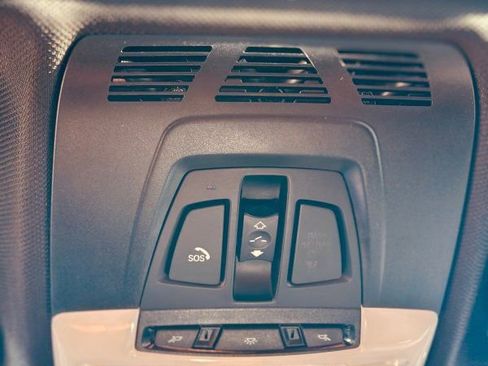 Used 2017 BMW 330i xDrive Sedan image 19