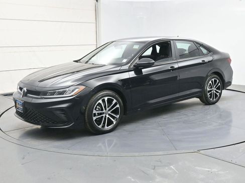 Certified 2025 Volkswagen Jetta Sport image 1