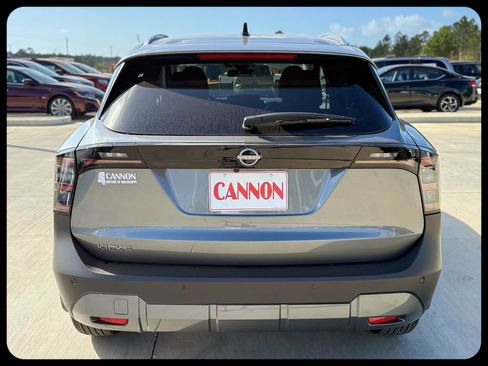 New 2026 Nissan Kicks SV image 8