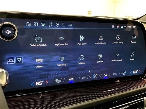 Used 2025 Chevrolet Traverse Z71 AWD/4WD image 38