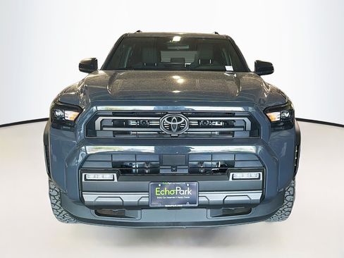 Used 2026 Toyota 4Runner SR5 AWD/4WD image 2