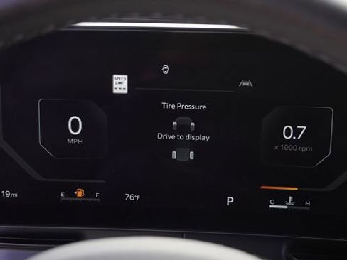 Used 2025 Kia Carnival SX Prestige FWD image 36