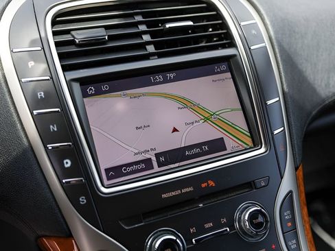 Used 2020 Lincoln Nautilus Reserve FWD image 18