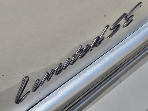 Used 2023 Chevrolet Express 2500 image 41