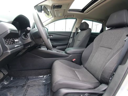 Used 2024 Honda Accord EX image 6