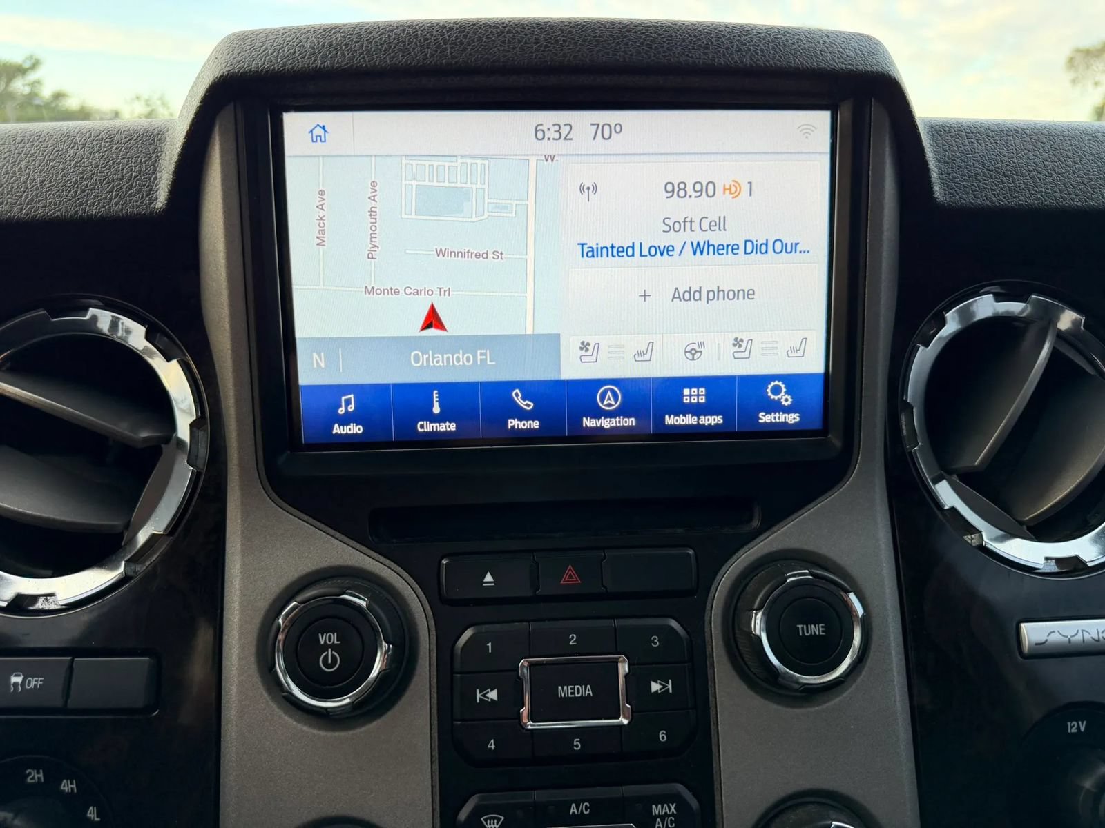 Used 2014 Ford F350 Lariat w/ Lariat Ultimate Package AWD/4WD image 70