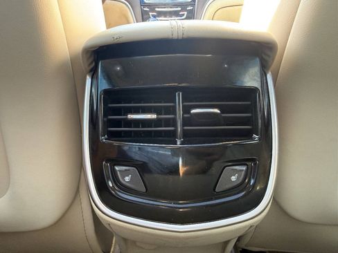 Used 2013 Cadillac XTS Luxury AWD/4WD image 18