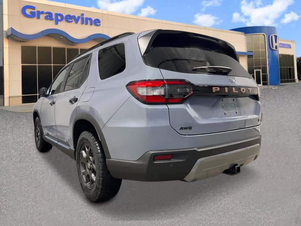 New 2026 Honda Pilot TrailSport image 3
