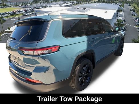 New 2026 Jeep Grand Cherokee L Limited w/ Limited Altitude Package AWD/4WD image 4