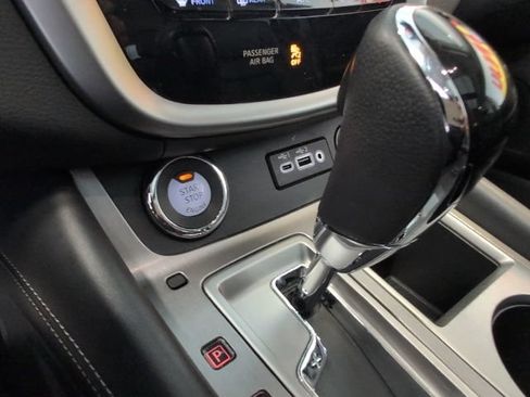 Used 2024 Nissan Murano SV AWD/4WD image 23