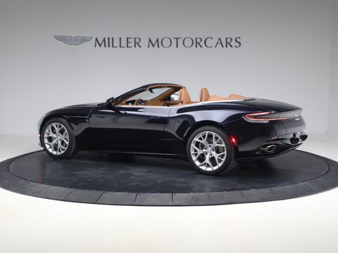 Used 2019 Aston Martin DB11 Volante RWD image 4