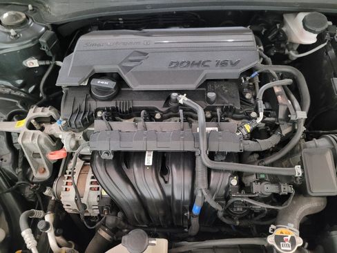 Used 2021 Hyundai Elantra SE FWD image 30