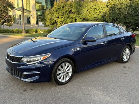 Used 2018 Kia Optima LX w/ 17" Alloy Wheels Package image 18