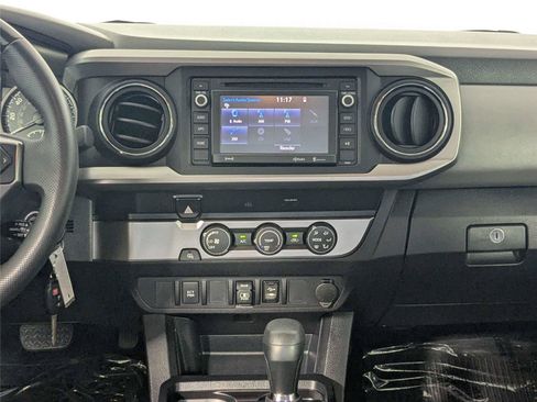 Used 2019 Toyota Tacoma SR5 RWD image 38