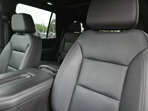 Used 2023 Chevrolet Tahoe Z71 w/ Luxury Package AWD/4WD image 24